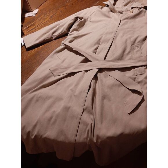 Medium Petite London Fog Tan Belted Trench Coat with Removable Lining - Picture 5 of 8